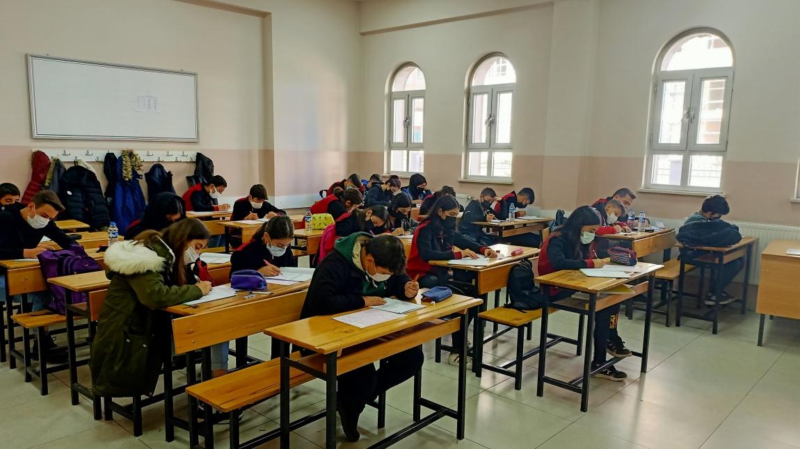 8. Sınıflar Deneme Sınavı Gerçekleştirildi